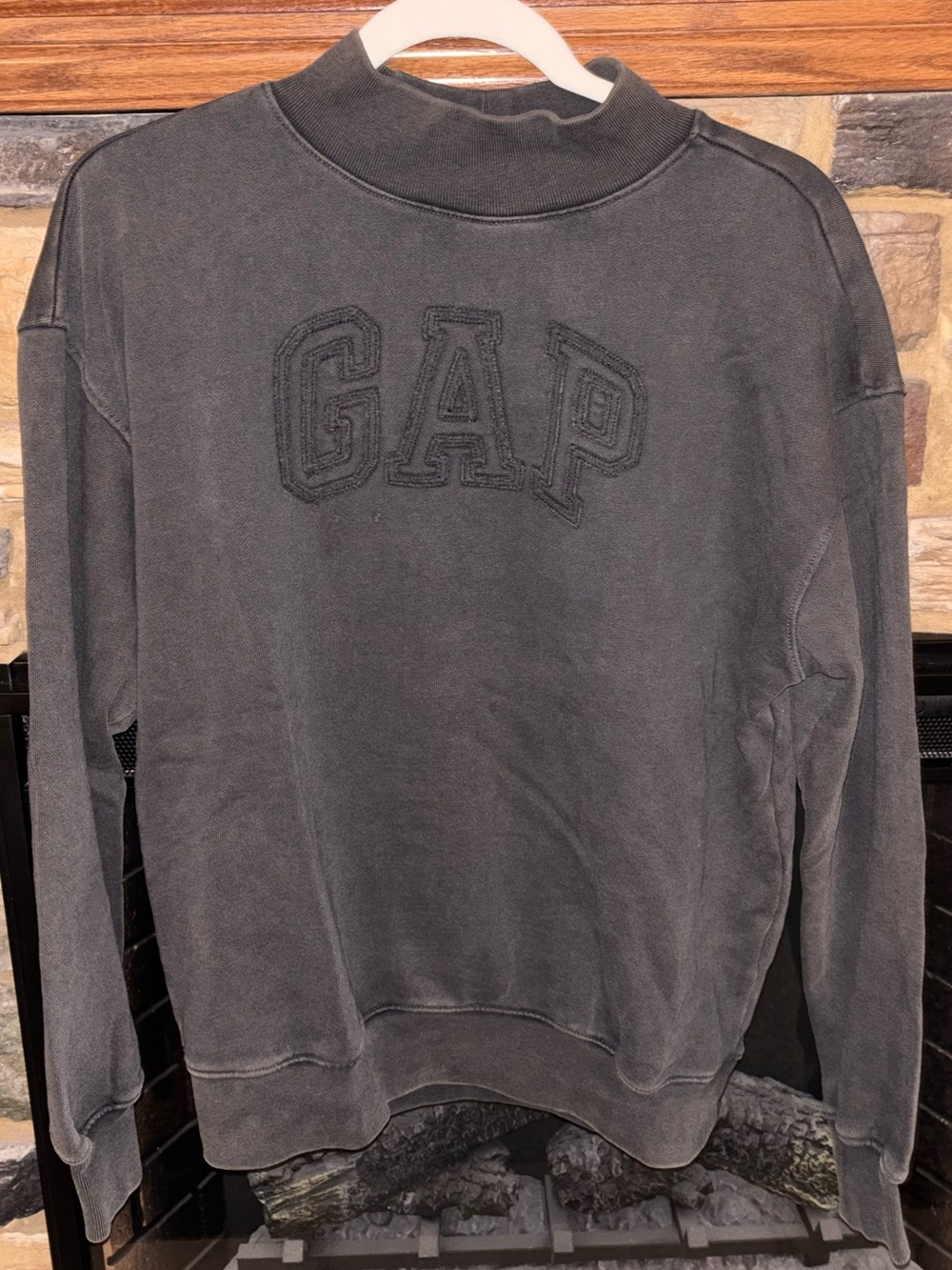 GAP Mock Neck Sweatshirt